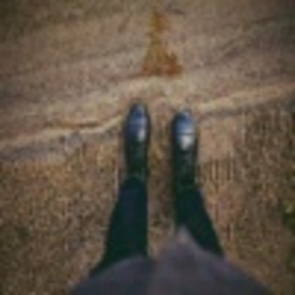 Profile Picture of Heather Monday (@romeomonday) on Poshmark