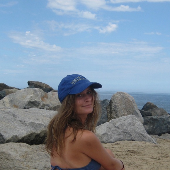 Bailey Farley - Poshmark Profile Picture of Bailey Farley (@puttydog123) on Poshmark