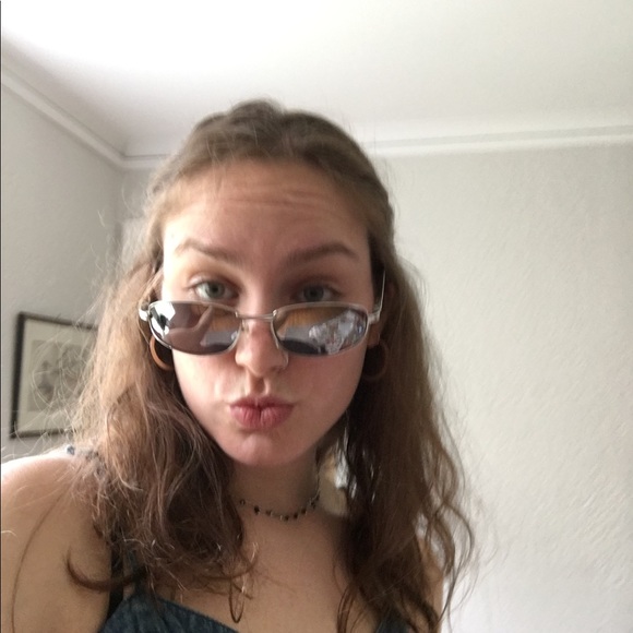 Profile Picture of Izzi Bavis (@zababelle) on Poshmark