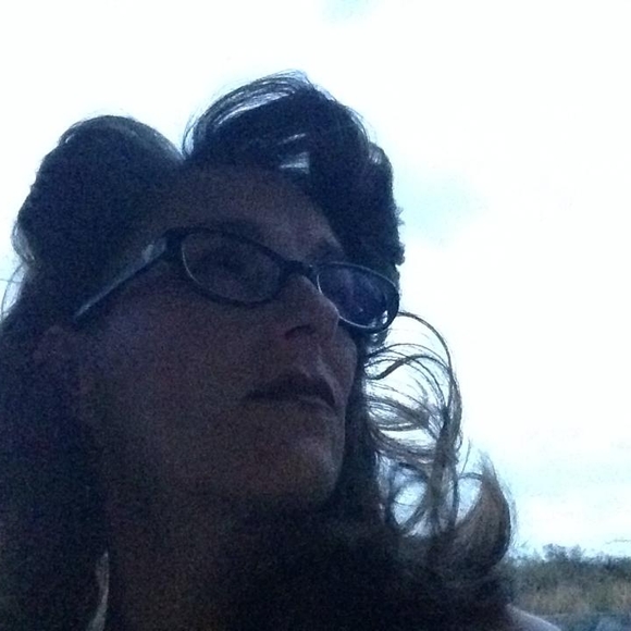 Profile Picture of Ashley Bettmann (@abettmann) on Poshmark