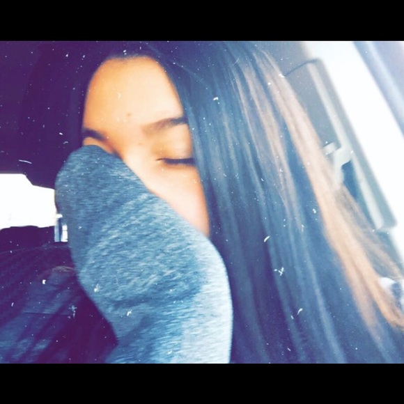 Profile Picture of Anabel Davis (@25davisanabel) on Poshmark