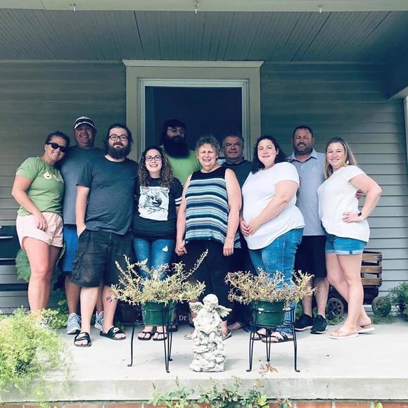 Profile Picture of Cindy Kagarice (@antiqueseeker) on Poshmark