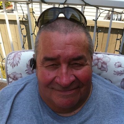 Profile Picture of Dan Perrault (@@MyboysDan) on Twitter
