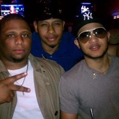 Profile Picture of Jeffrey Delinois (@omggroup305) on Twitter