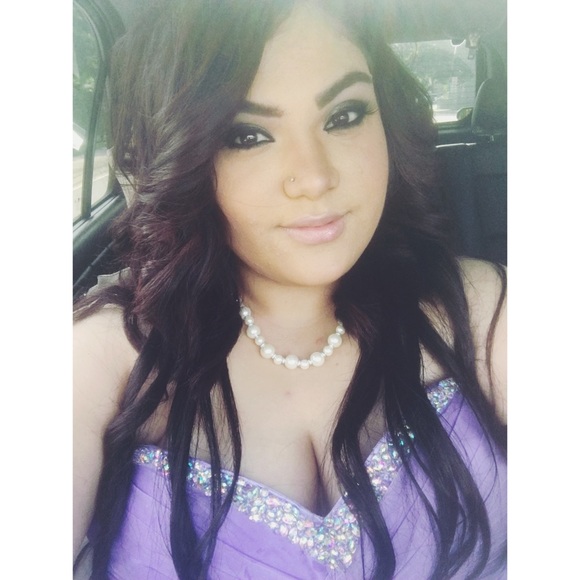 Profile Picture of Francy Mendoza (@francymo) on Poshmark