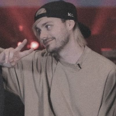 Profile Picture of Can Loves Michael So Much It Hurts (@angelicalmgc) on Twitter