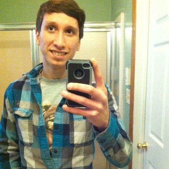 Profile Picture of Iraj Lopez (@iraj) on Poshmark