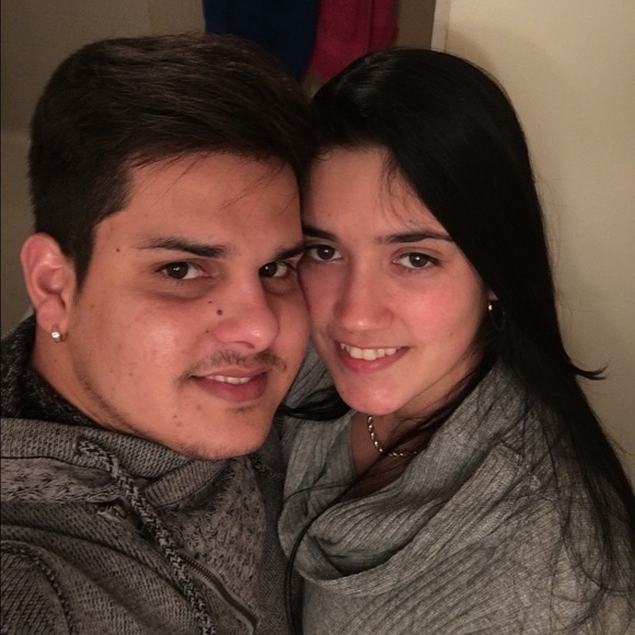 Profile Picture of Adrian Borges (@adrianborges) on Poshmark
