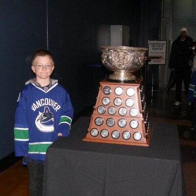 Profile Picture of Dustin Pratt (@dooples2002) on Twitter