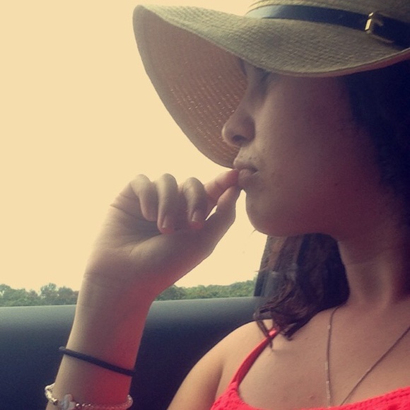 Profile Picture of Anamayri Marcos (@anii_smileyface) on Poshmark