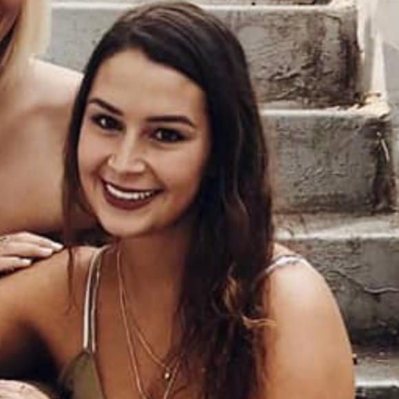 Profile Picture of Diana Matache (@dmatache) on Poshmark