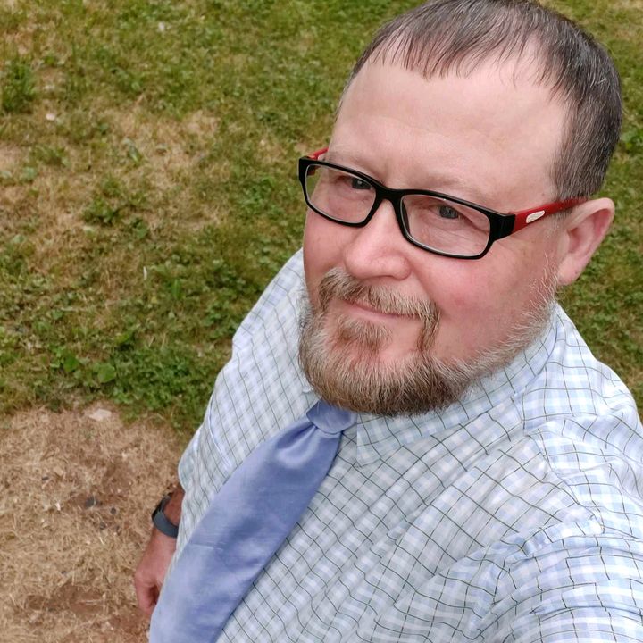 Profile Picture of James Suits (@jamessuits) on Tiktok