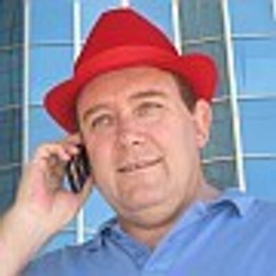 Profile Picture of David Beveridge (@bevhost) on Twitter