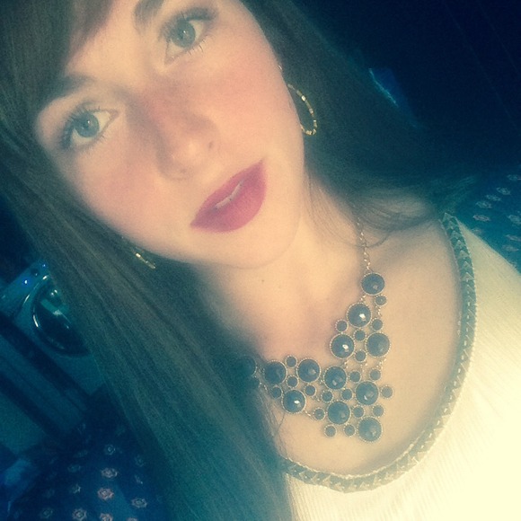 Profile Picture of Haylee Mitchell (@hayleea17) on Poshmark