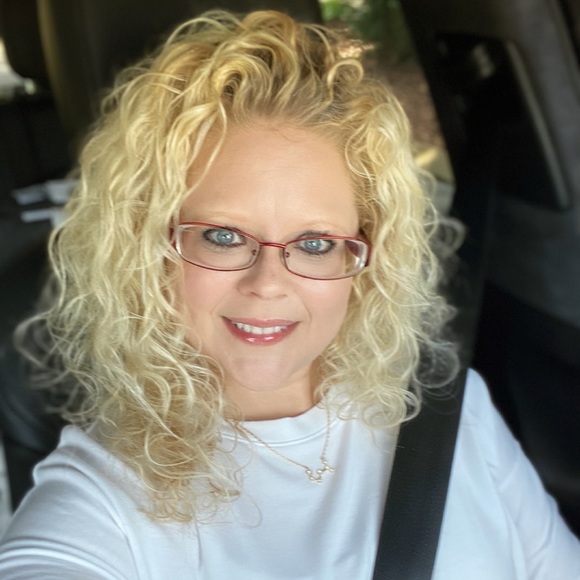 Profile Picture of Jody Hurd (@jodyhurd) on Poshmark