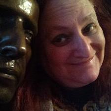 Profile Picture of Ellen Braun (@emsb03081) on Twitter