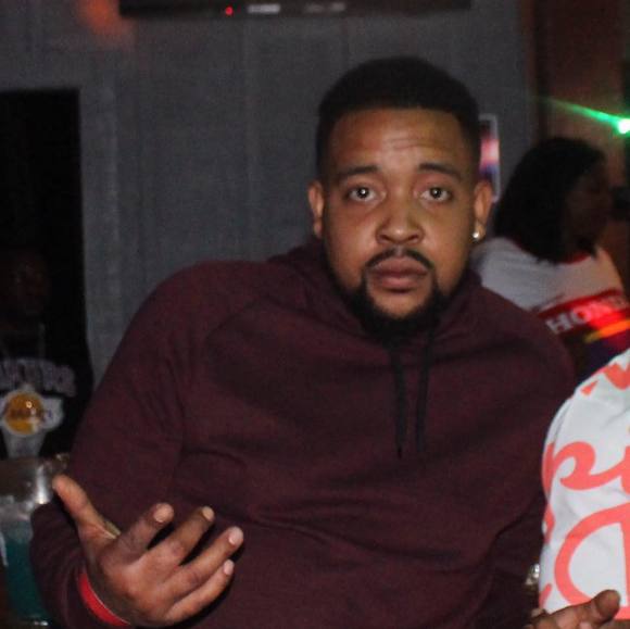 Profile Picture of Derrick Hodge (@lawless_d) on Poshmark