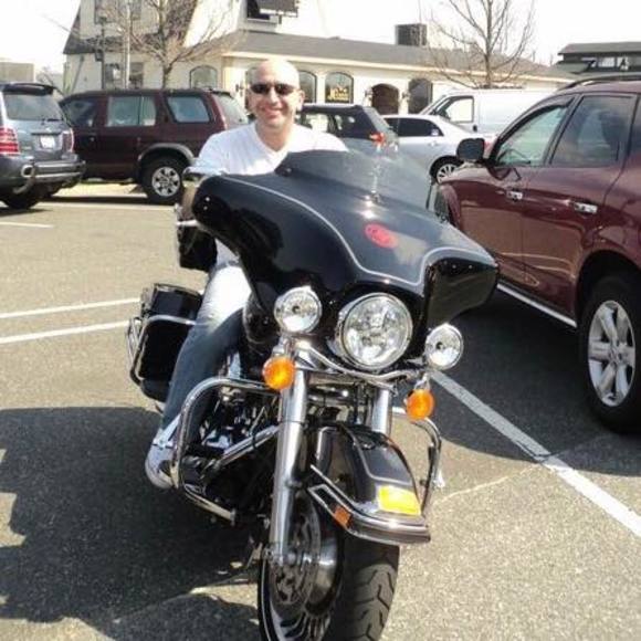 Profile Picture of Hugo luis Ozuna (@hugoluisozuna) on Poshmark