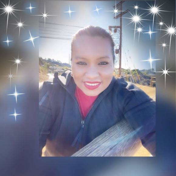 Profile Picture of Carito Cordova (@caritocordova) on Poshmark