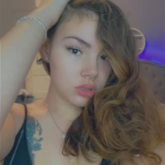 Profile Picture of Apöllönïa Mïchëllë (@aprilmichelle2) on Poshmark