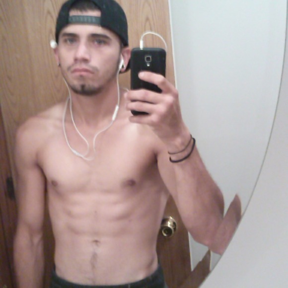 Profile Picture of Stephen Davis (@srdmonsta) on Poshmark