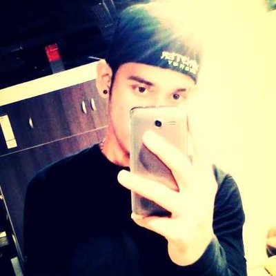 Profile Picture of Bob Lye (@BOBLYE25) on Twitter