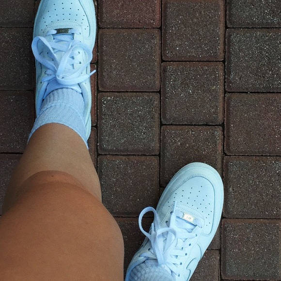 Profile Picture of Taylor Lopeman (@taylorlopeman) on Poshmark