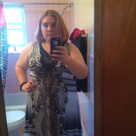 Profile Picture of Alyssa Weickert (@lyssemt) on Poshmark