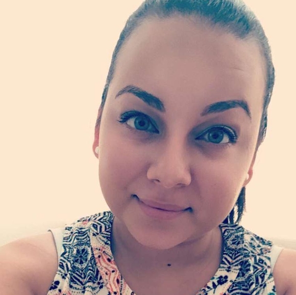 Profile Picture of Daniela Daza (@colombia9) on Poshmark