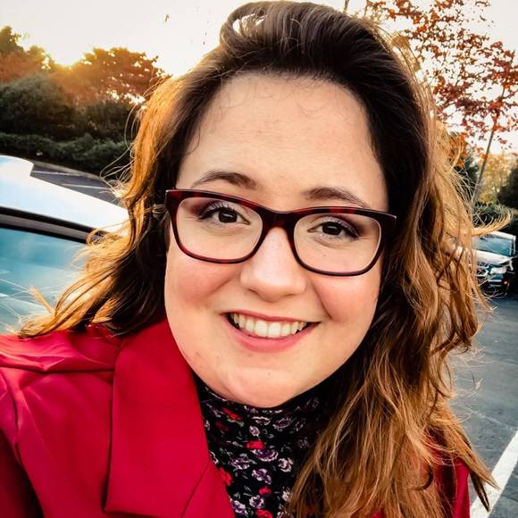 Profile Picture of Jenna Shackelford (@shackelj) on Poshmark