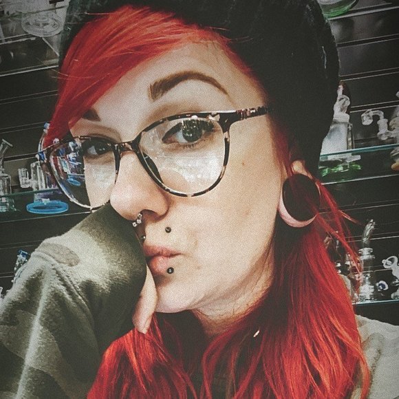 Profile Picture of Kayla Staten (@kayrajamesdio) on Poshmark