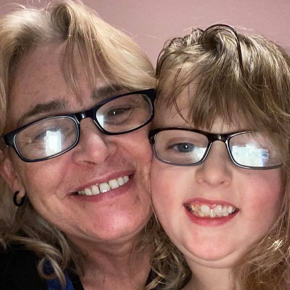 Bobbi Streeter - Poshmark Profile Picture of Bobbi Streeter (@bbrockstreeter) on Poshmark