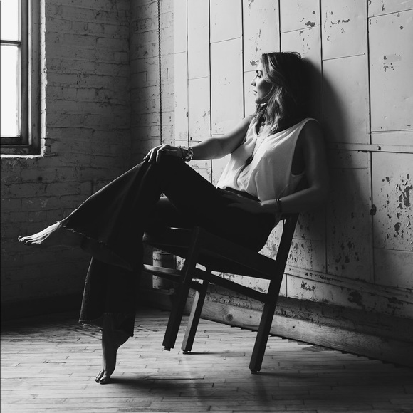 Profile Picture of Erika Dahlen (@erikadahlen) on Poshmark