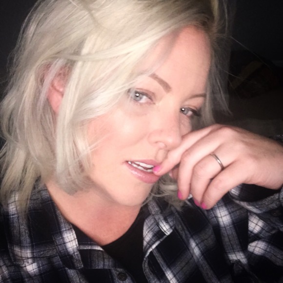 Profile Picture of Jessica Colonell (@denverdownsouth) on Poshmark