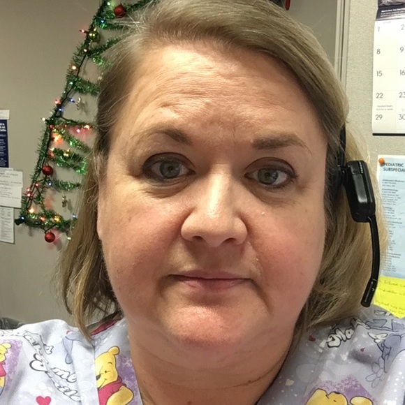 Profile Picture of April Rector (@arector2019) on Poshmark