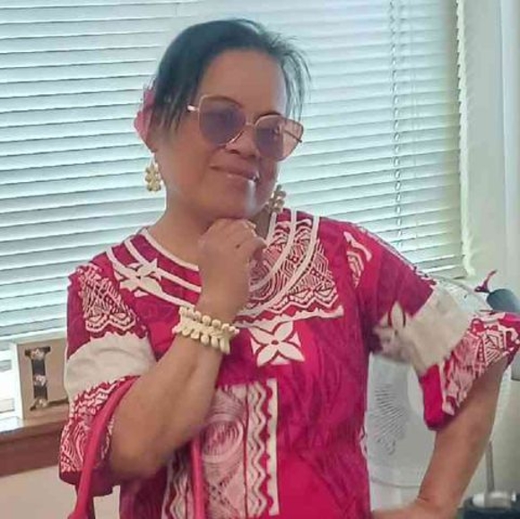 Profile Picture of Ree-nah Ahneen (@rinaanien2) on Poshmark