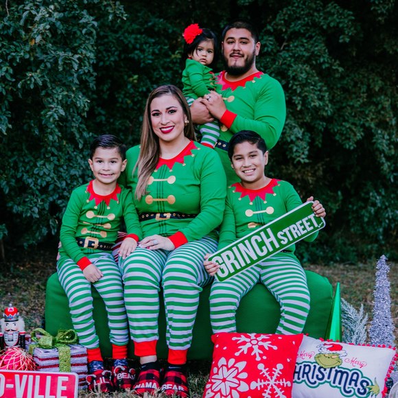 Profile Picture of Raulandgloria Hernandez (@raulandgloriah) on Poshmark