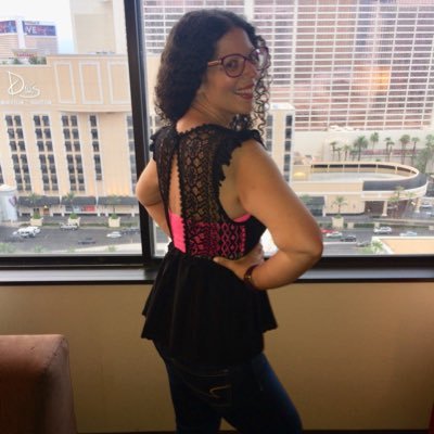 Profile Picture of Marie Elizabeth (@BellaLuna1213) on Twitter