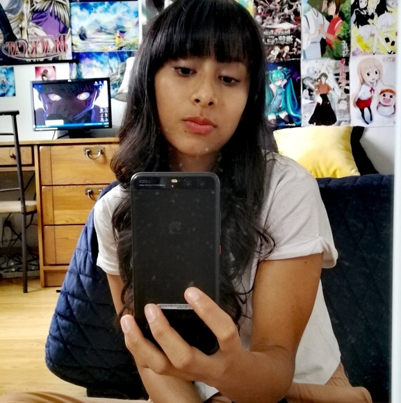 Profile Picture of Elizabeth Velásquez (@elizabethvel601) on Poshmark