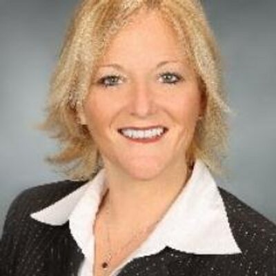 Profile Picture of Donna Wolfe (@DWolfeLIRealtor) on Twitter