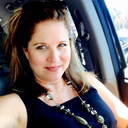 Profile Picture of Julia Anne Edson (@JuliaAnneEdson) on Twitter