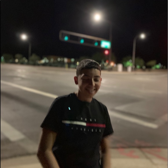 Profile Picture of Carlos Arenas (@carlosarenas13) on Poshmark