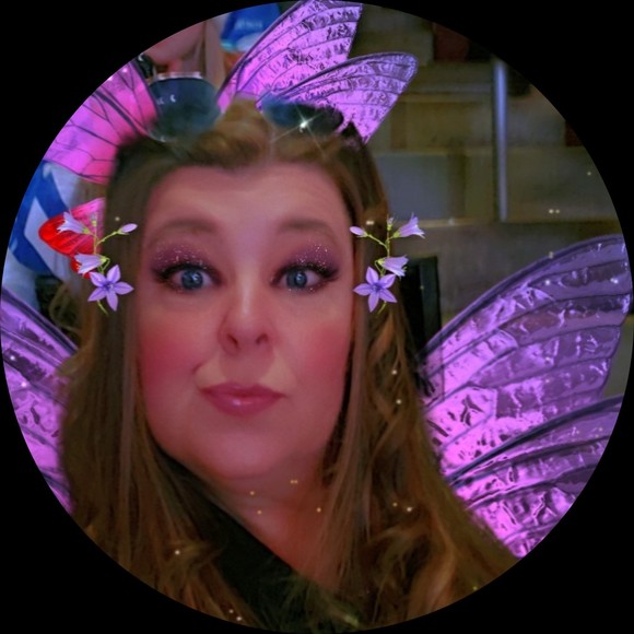 Profile Picture of Jennifer Dayvolt (@jd0444jd) on Poshmark