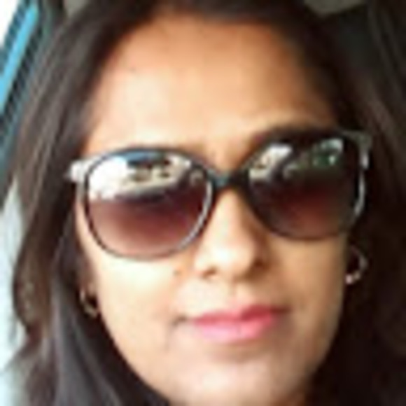 Profile Picture of Sureshni Chandra (@sureshnichand) on Poshmark