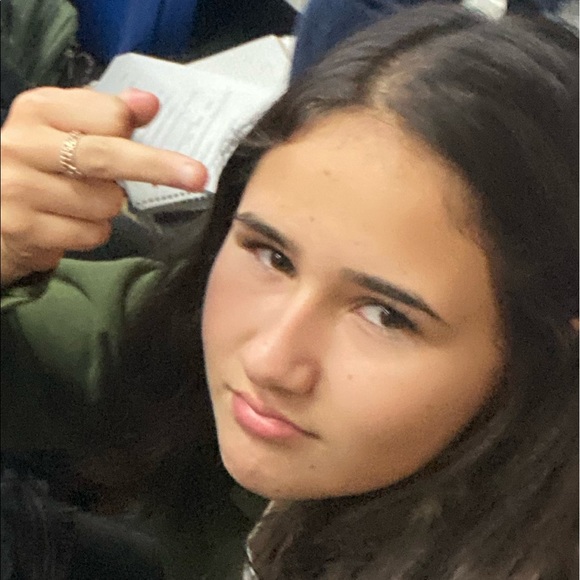 Profile Picture of Kendall Sladky (@kendallmao) on Poshmark