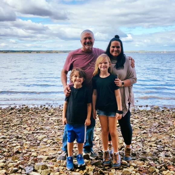 Profile Picture of Amanda Swayne (@amandaswayne) on Poshmark