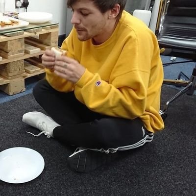 Profile Picture of Andre VI A HARRY (@tomlinswods) on Twitter