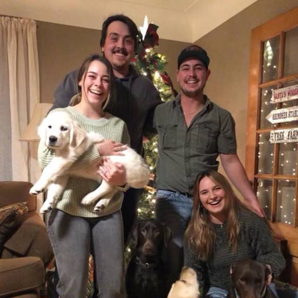 Profile Picture of Cassandra Warren (@cass_warren) on Poshmark