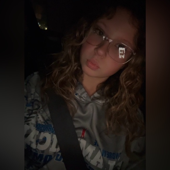 Profile Picture of Ava Westerberg (@westerbergava04) on Poshmark