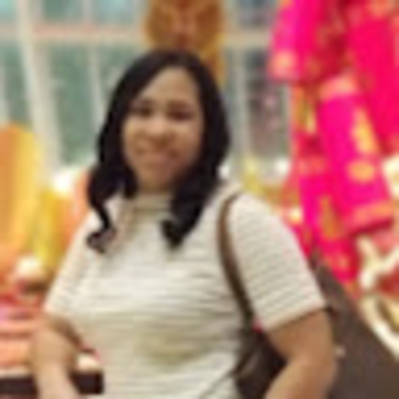 Profile Picture of Detris Brown (@detrismims) on Poshmark